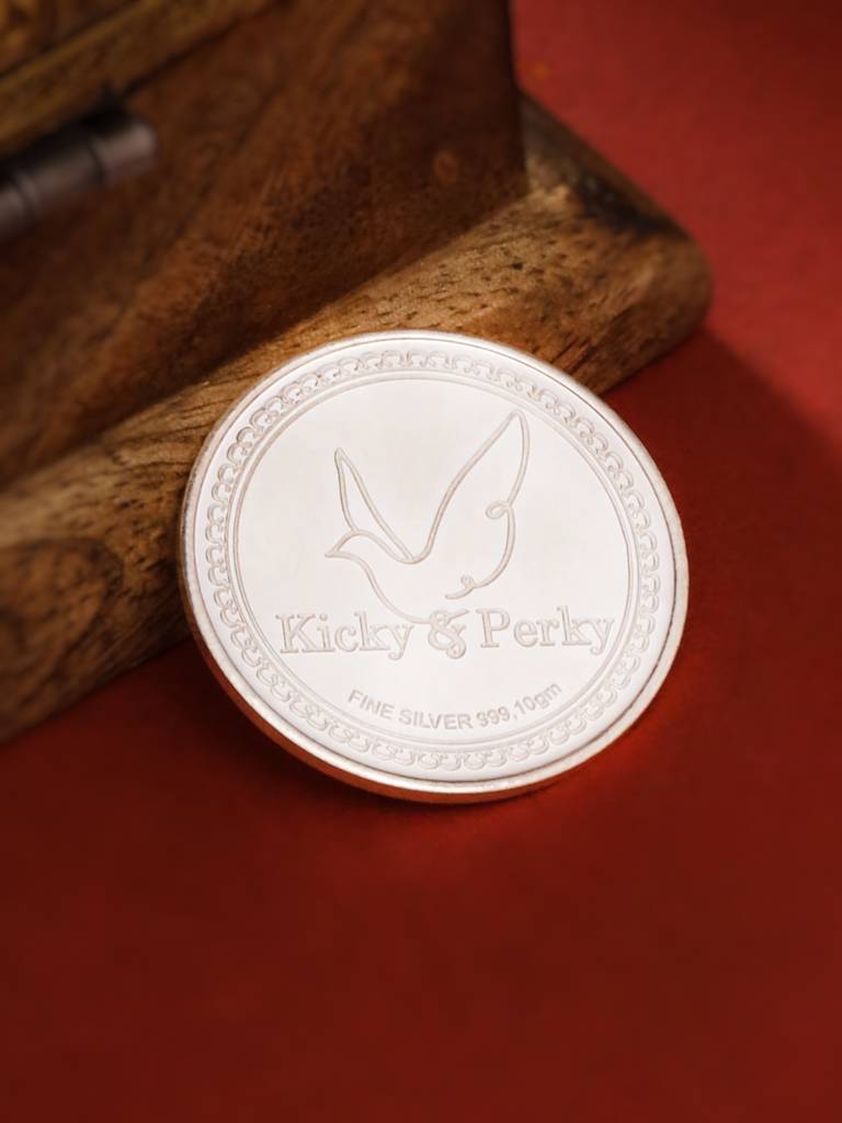 Kicky And Perky 999 Sterling Silver Lord Ganesha And Goddess Lakshmi Round Coin- 10Gm : SILKNPC002