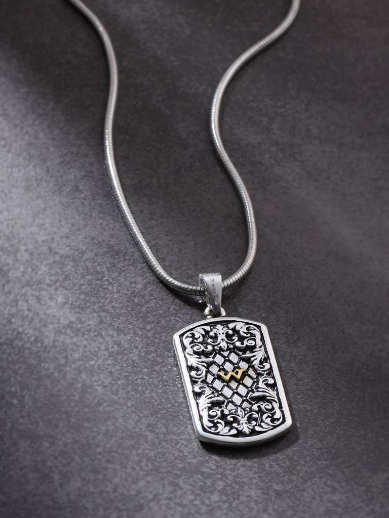 Sentinel'S Crest Black Pendant With Chain For Men : SILMENP020