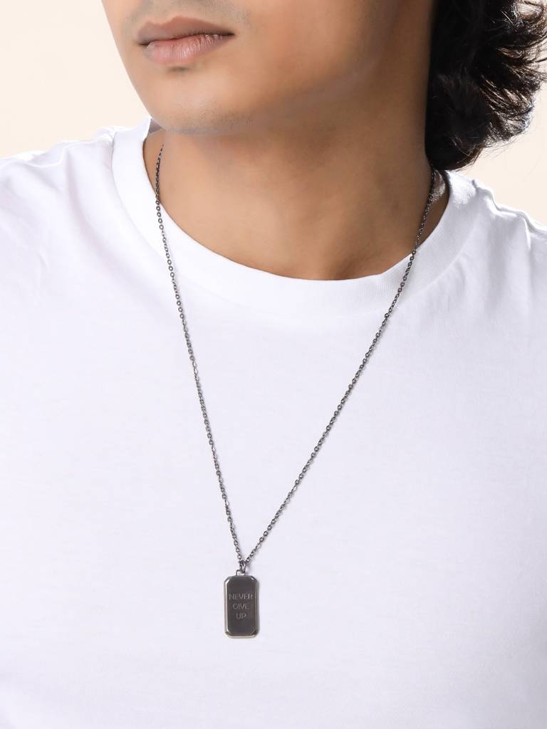 The Ornate Filigree Crest Pendant With Chain For Men : SILMENP021