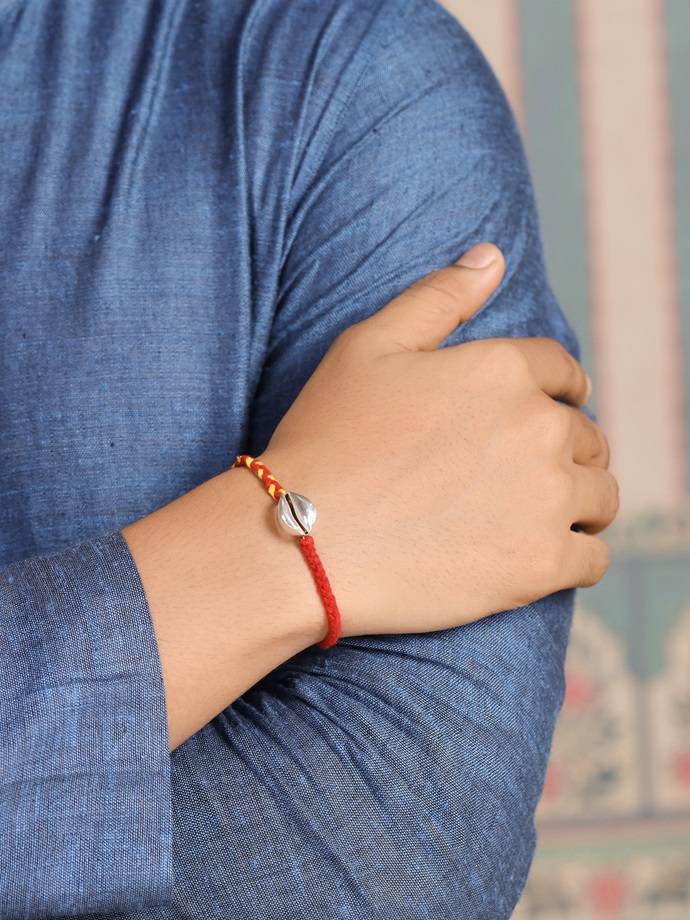 Kicky And Perky 925 Sterling Silver Cowrie Shell Rakhi For Brother : SILRAK008