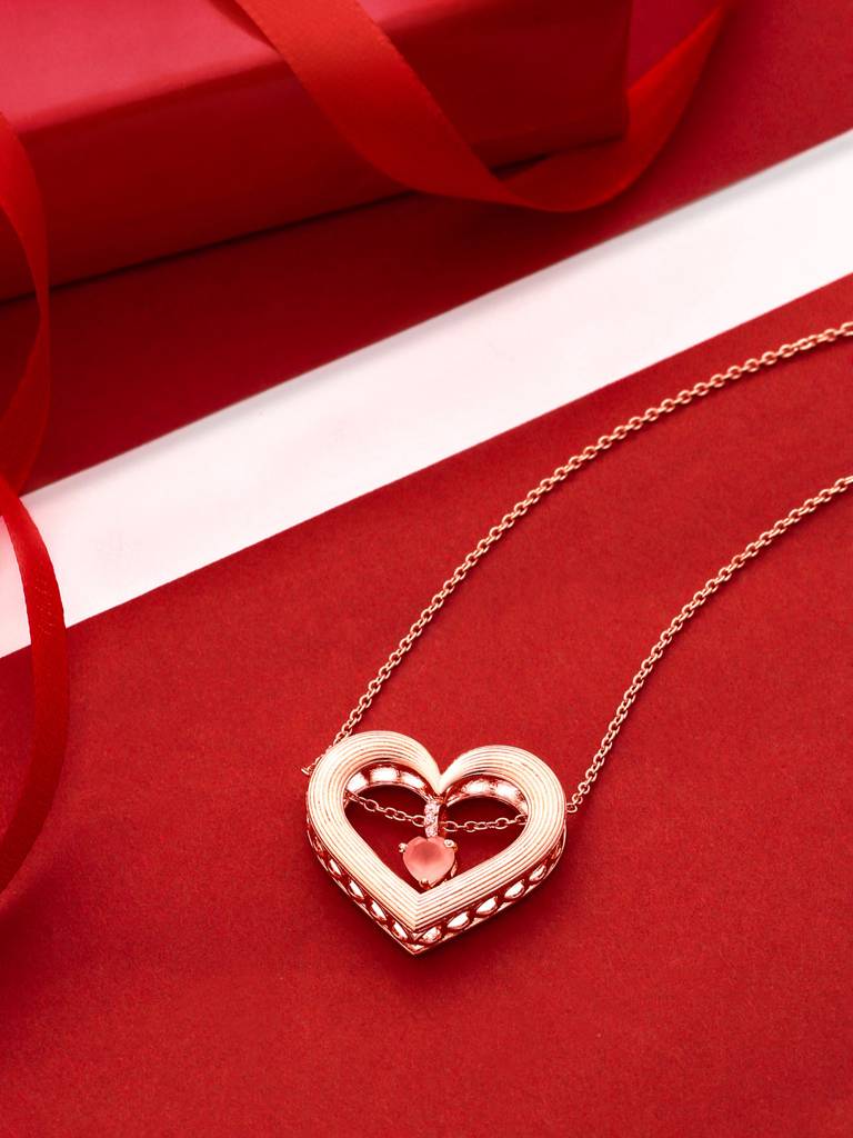 Kicky And Perky 925 Sterling Silver Rose Gold Plated Heart Shape Texture Pendant With Chain For Women : SILVALP022