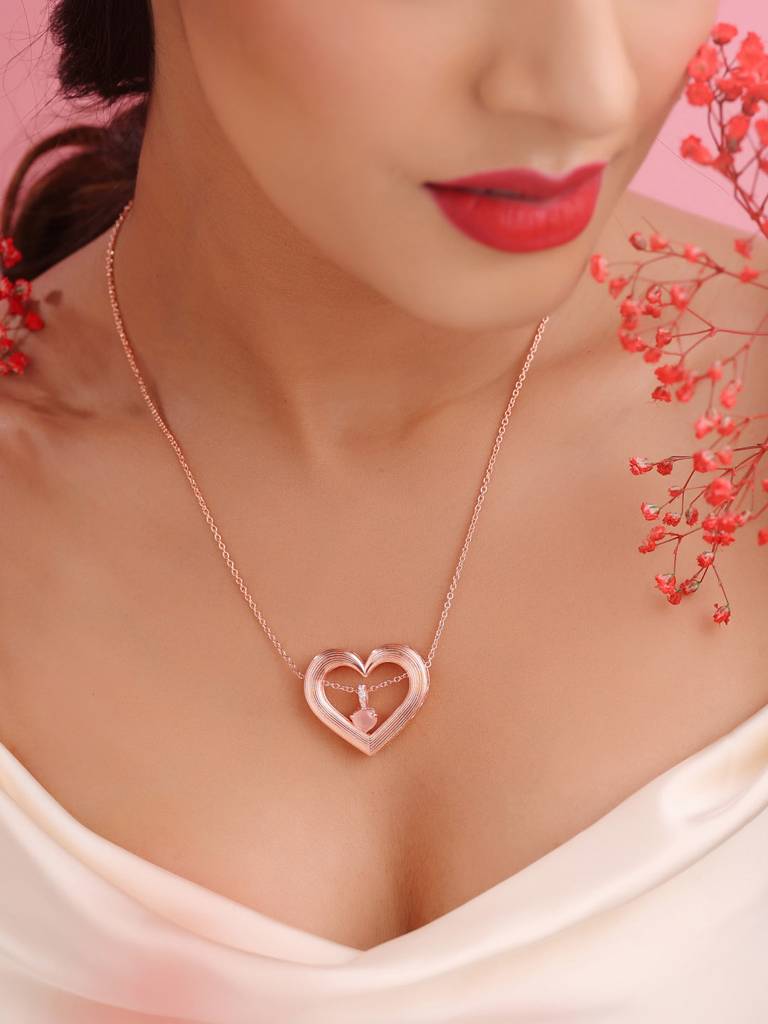 Kicky And Perky 925 Sterling Silver Rose Gold Plated Heart Shape Texture Pendant With Chain For Women : SILVALP022