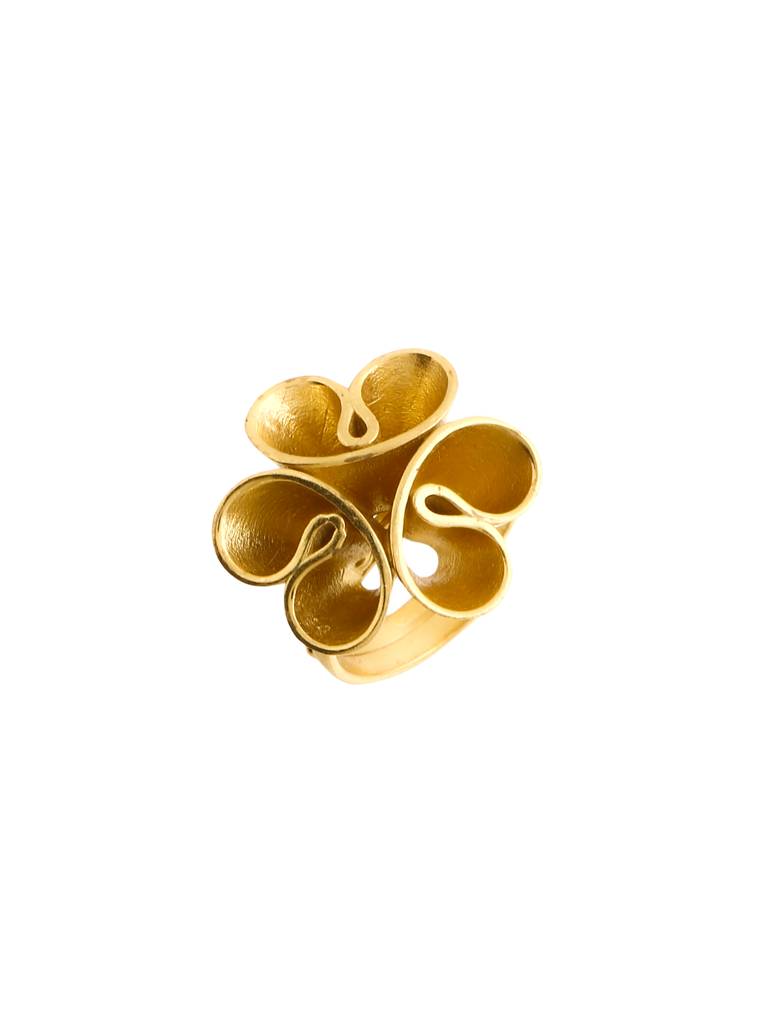 Kicky And Perky 925 Sterling Silver Elegant Floral Rose Motif Gold Plated Ring For Women : SILVALR001