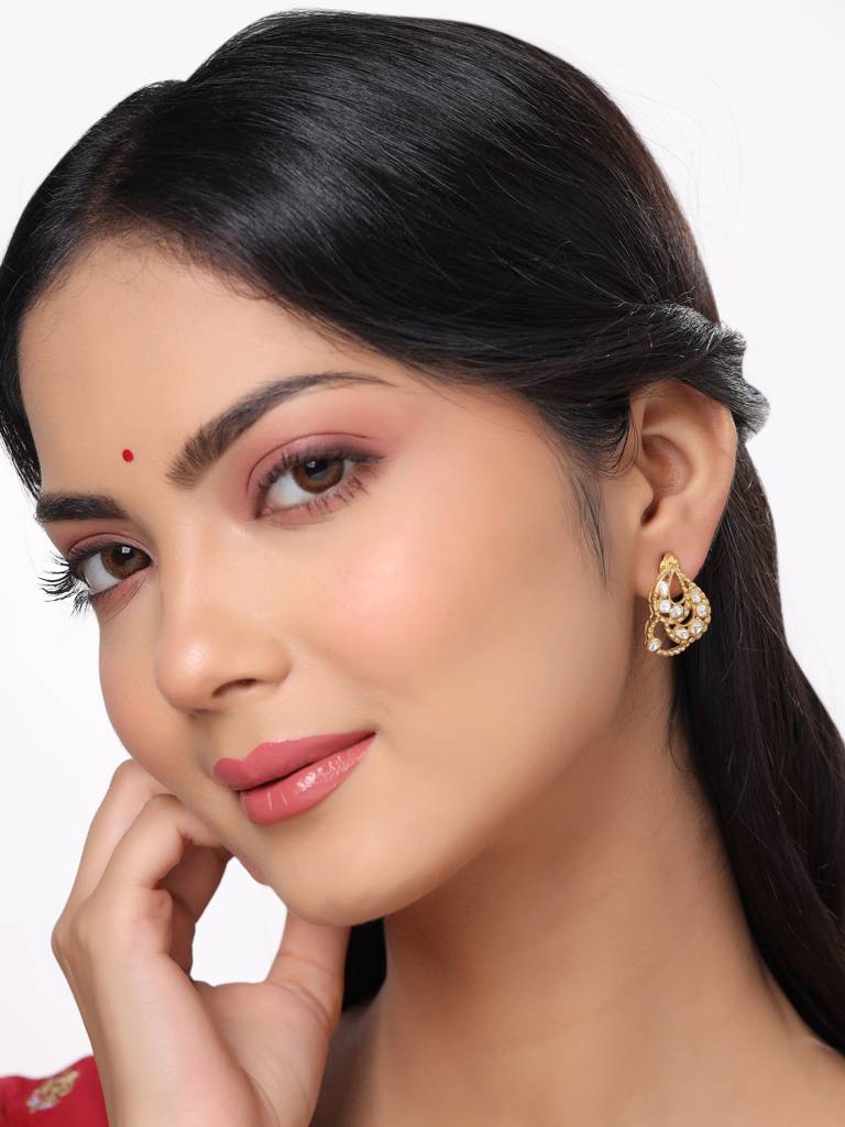 Kicky And Perky 925 Sterling Silver Gold Plated Moissanite Polki Fusion Stud Earring For Women : SILWE002