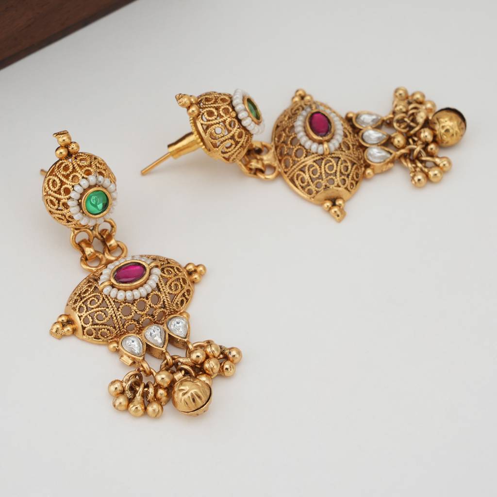 Stunning Kundan Stone Gold Necklace Set : SJ1594