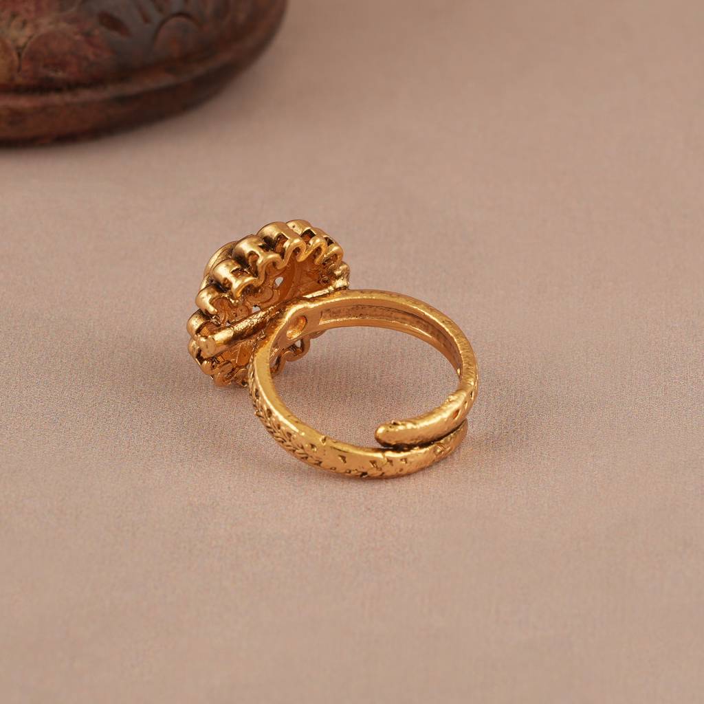 Cute Floral Antique Gold Kundan Finger Ring : SJ507