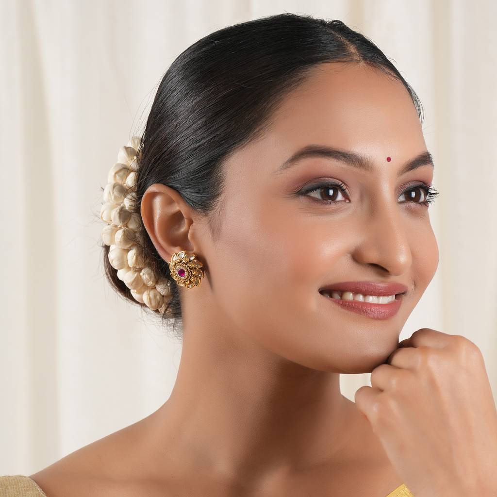 Beautiful Floral Kundan Ruby Gold Stud : SJ607