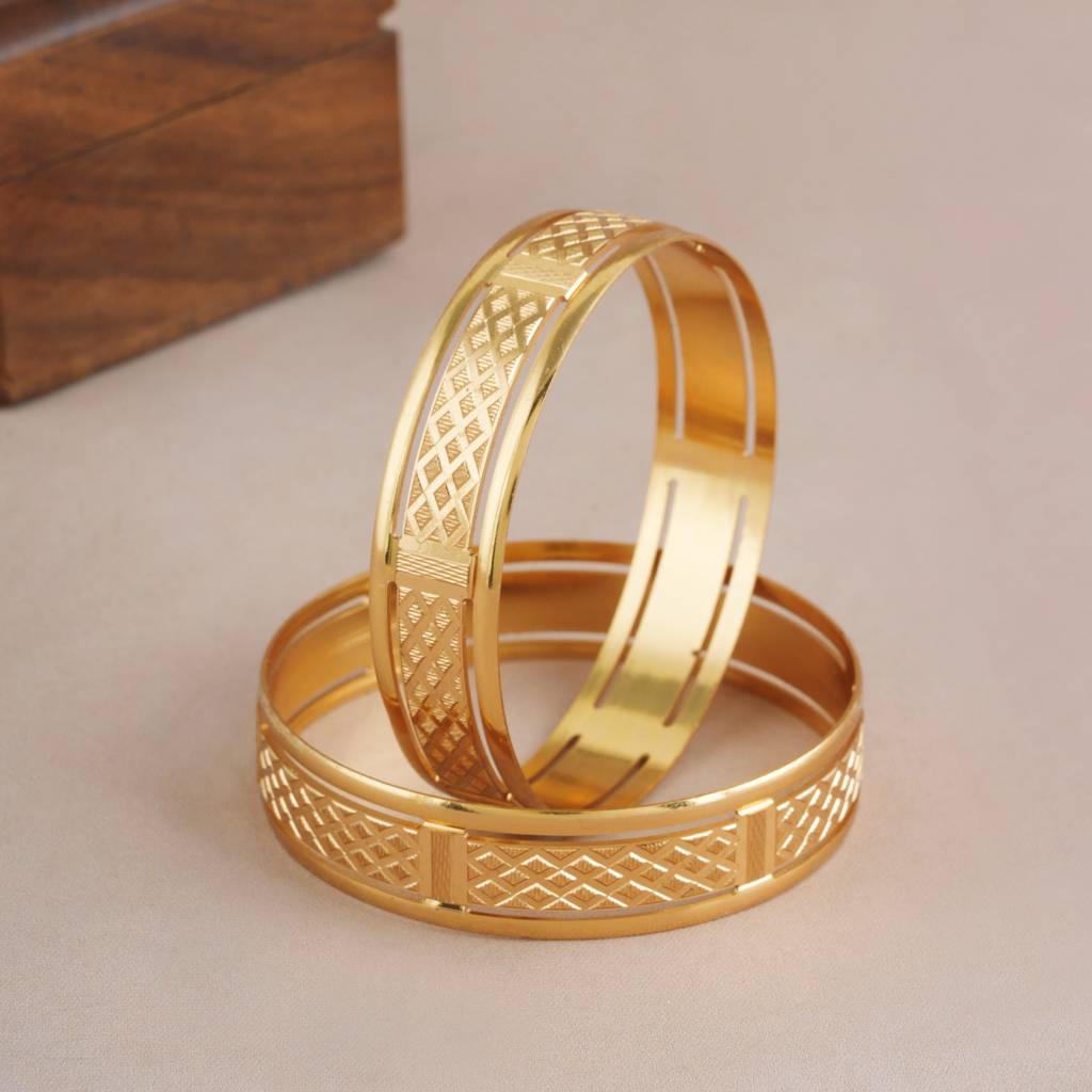 Broad Gold Plated Carved Bangle Set : SJ700-702
