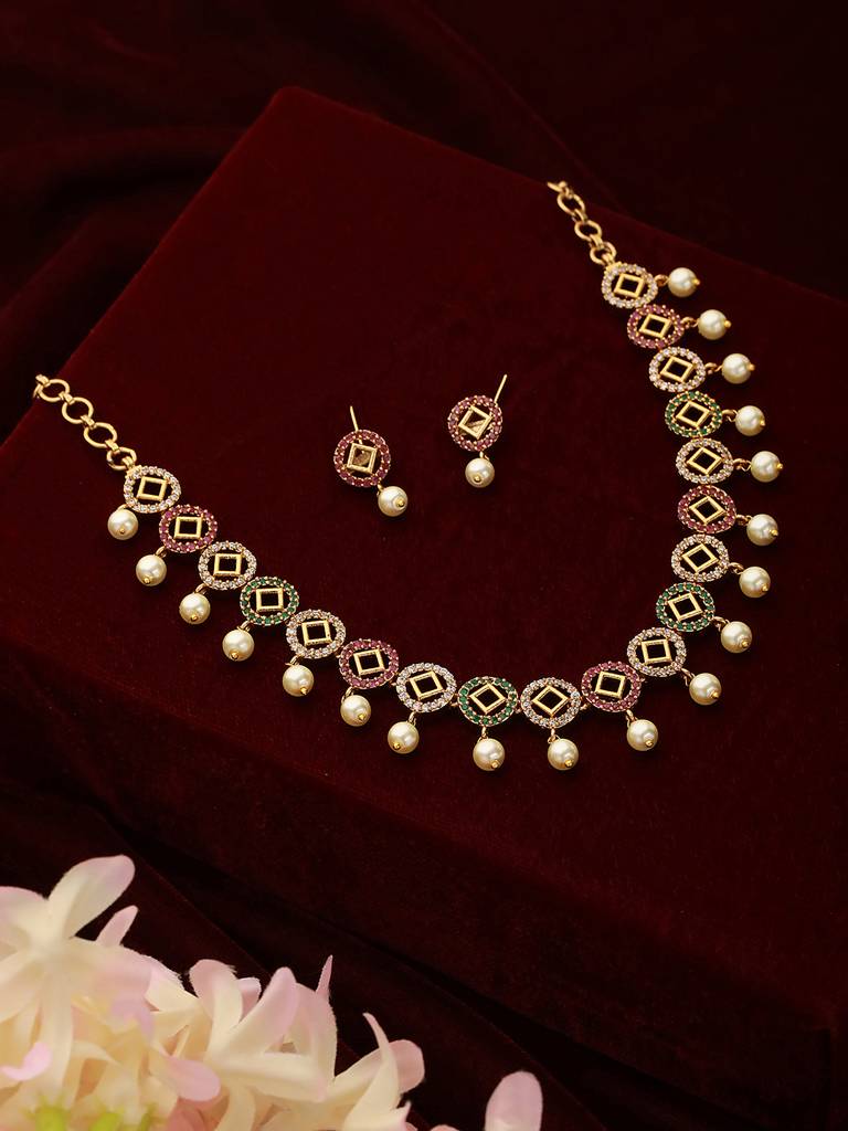 Gold Toned Zircon Studded Geometric Minimal Jewellery Set : SJNK2226