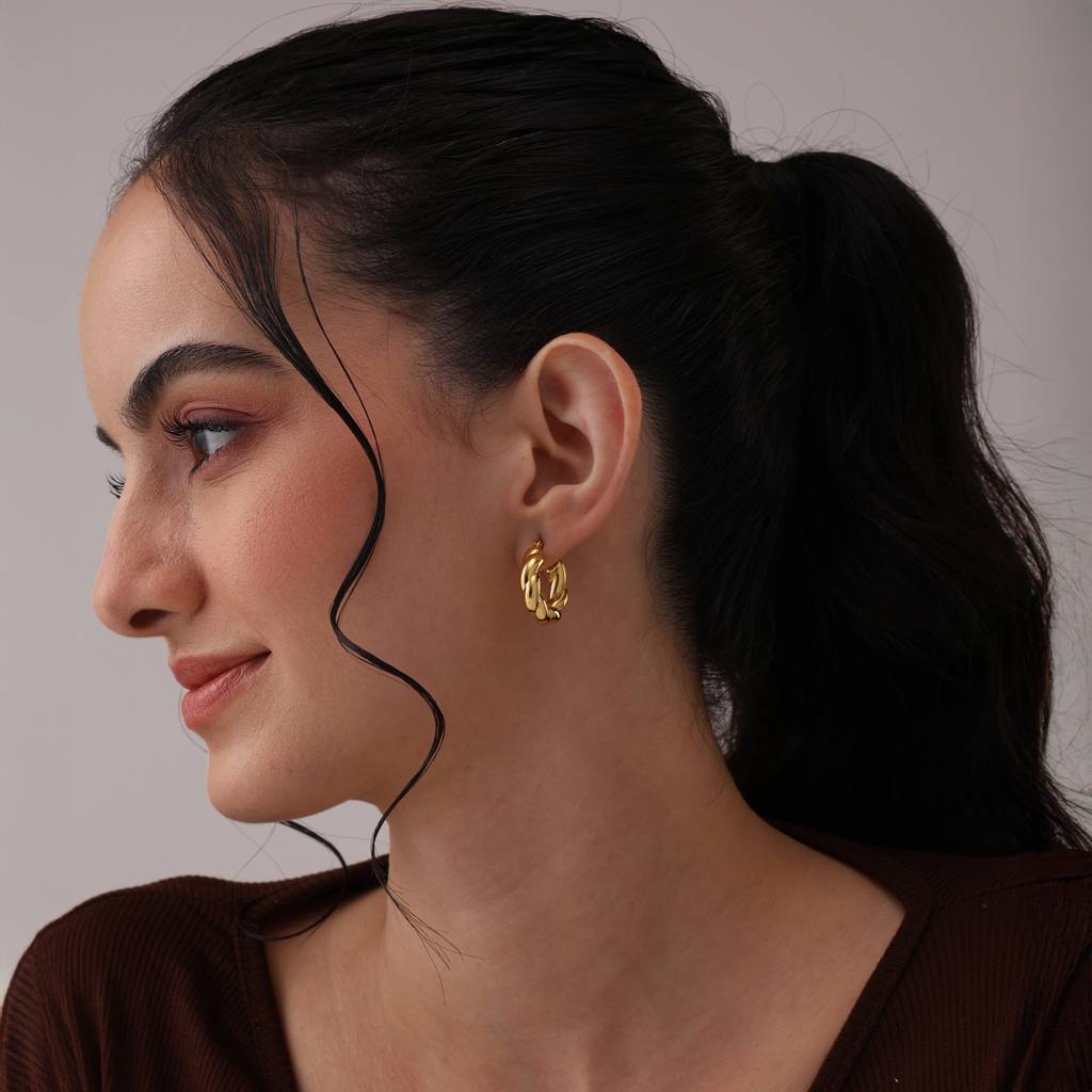 Lyra Gold Twisted Chunky Hoop Earrings : SLHP105735D20MFG