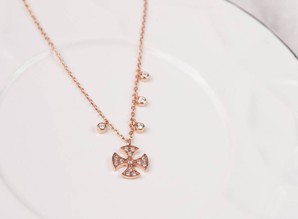 Cross Your Heart Pendant Necklace : SLVR-P-4CrossYourHeartPendantNecklace