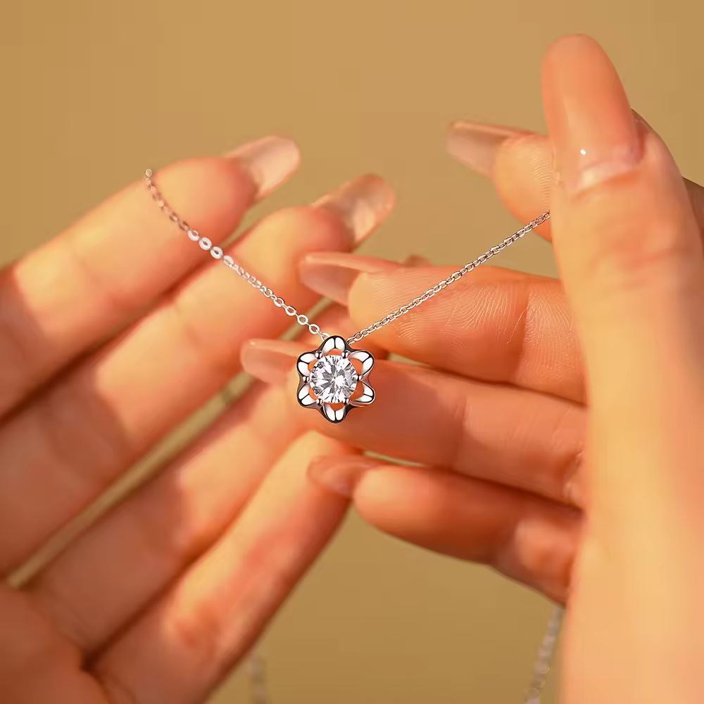Brd Jewelry 925 Sterling Silver Solitaire Diamond Flower Pendant With Chain For Women & Girls : BRD293128