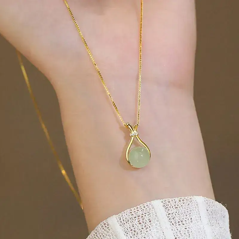 Green Pot Pendant : LNE1008