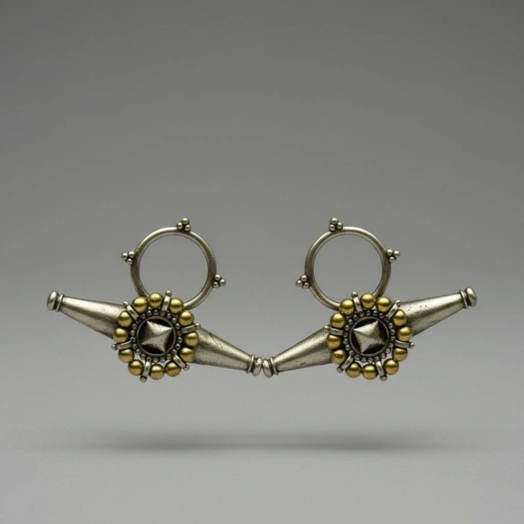 Dulcett India Dual Tone Silver Replica Stud Earrings : DTINDTANTRAER-01