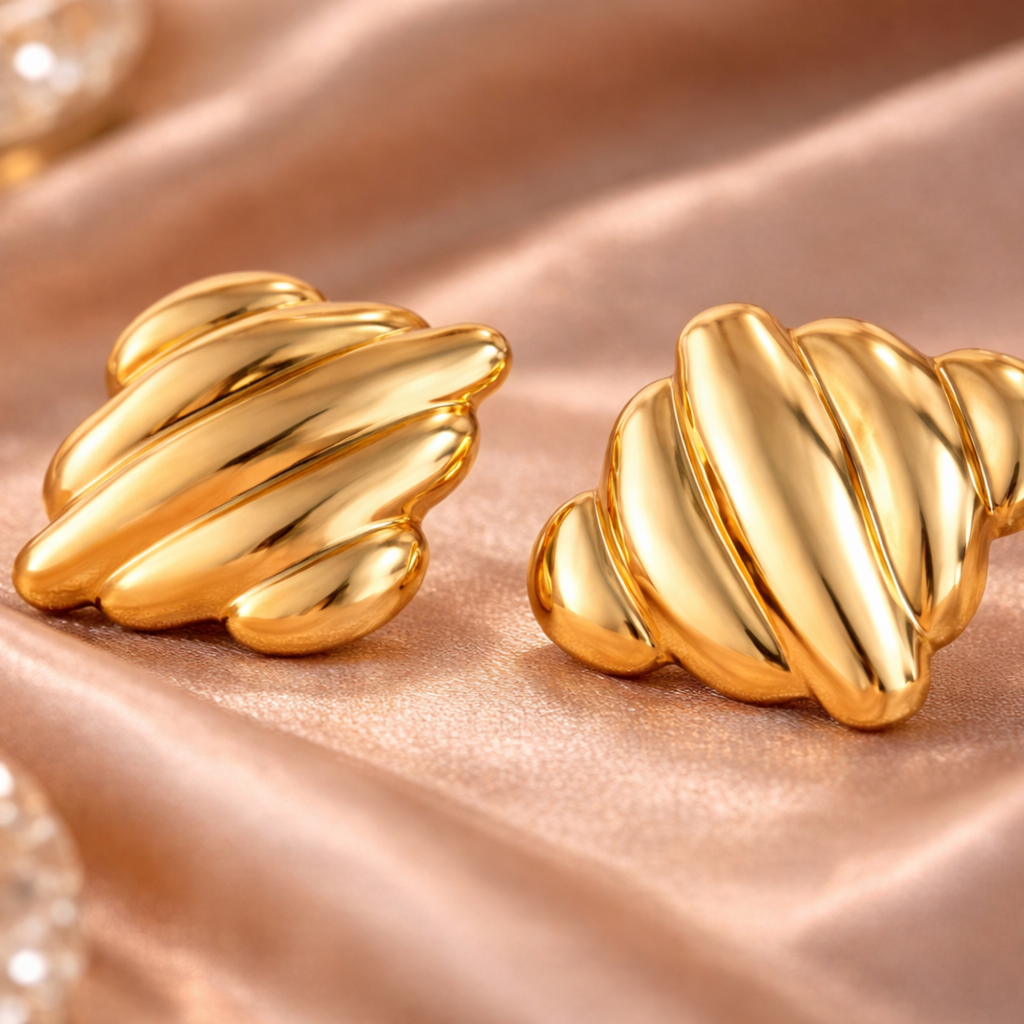 18K Gold Plated Sculpted Shell Stud Earrings For Women : SSER73