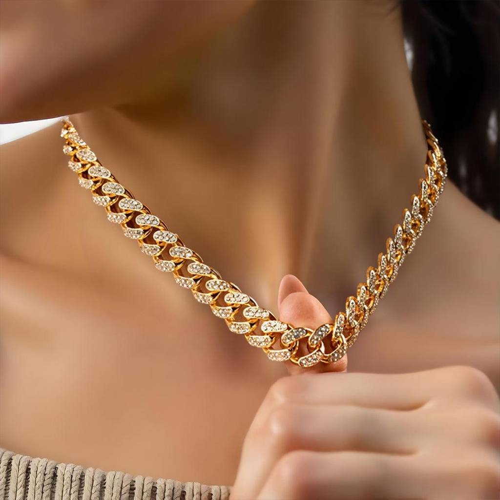 Gold Plated Bold Chain Necklace For Women And Girls : Olivia Premium Cuban Link Chain : VAROLIGDNO00
