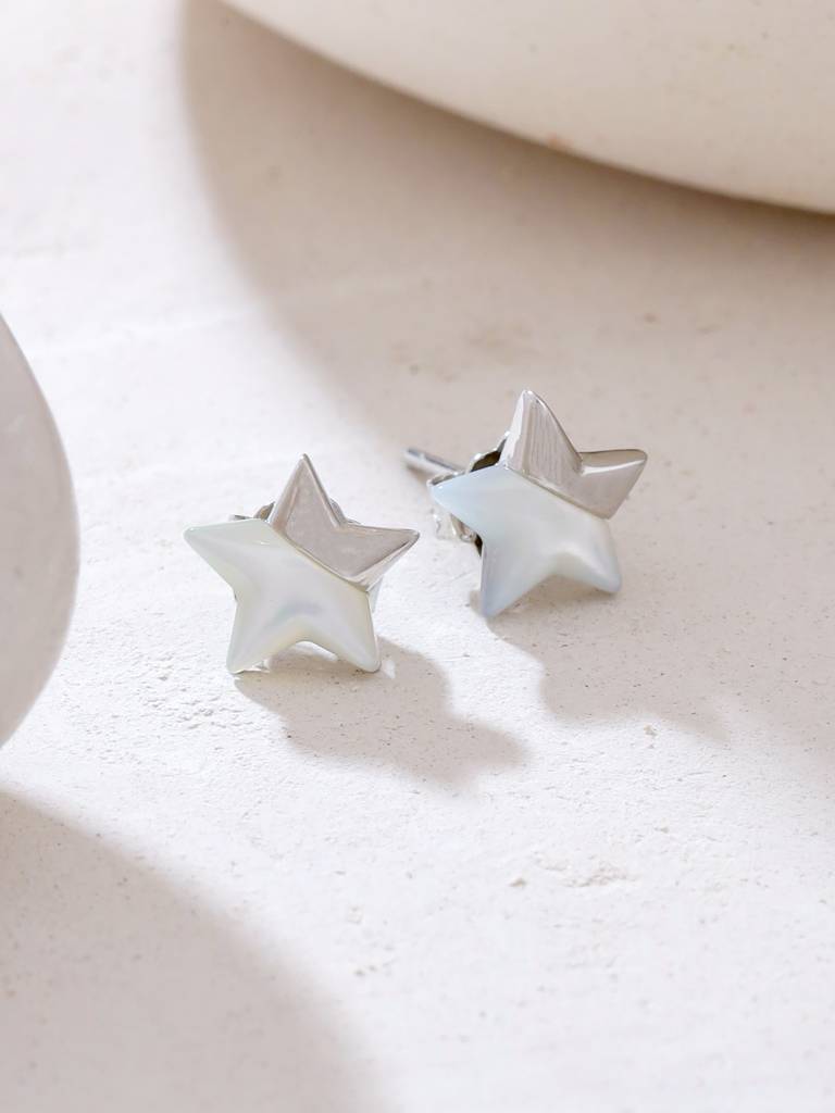 Kicky & Perky 925 Sterling Silver Star-Shaped Mother Of Pearl Stud Earrings : VSILIJE023_S