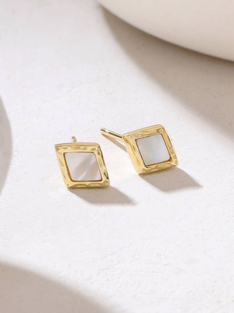 Kicky & Perky 925 Sterling Silver 14K Gold Plated Diamond-Shaped Mother Of Pearl Stud Earrings : VSILIJE036_G