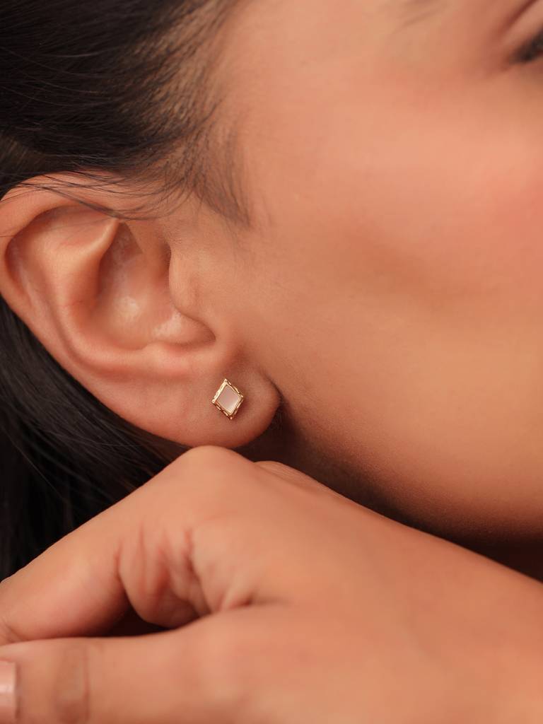 Kicky & Perky 925 Sterling Silver 14K Gold Plated Diamond-Shaped Mother Of Pearl Stud Earrings : VSILIJE036_G