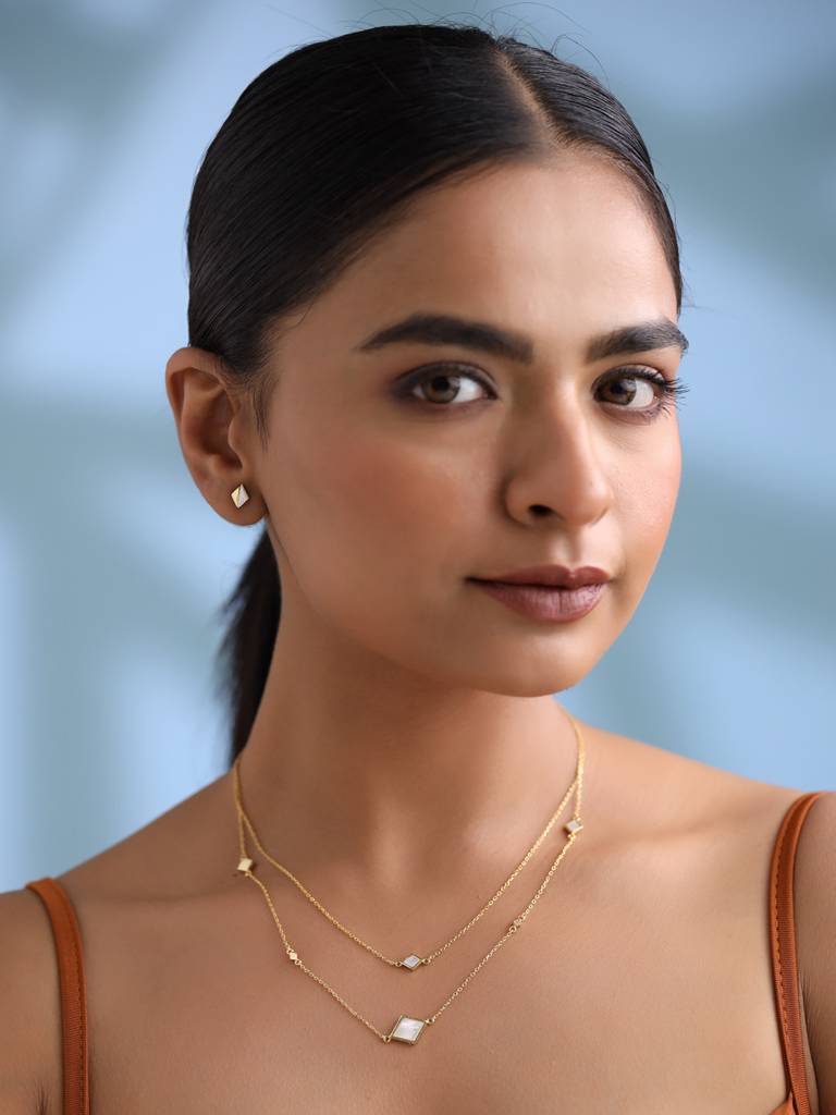 Kicky And Perky 925 Sterling Silver Mother Of Pearl Necklace And Earring Set -Vsilijns007 : VSILIJNS007_G