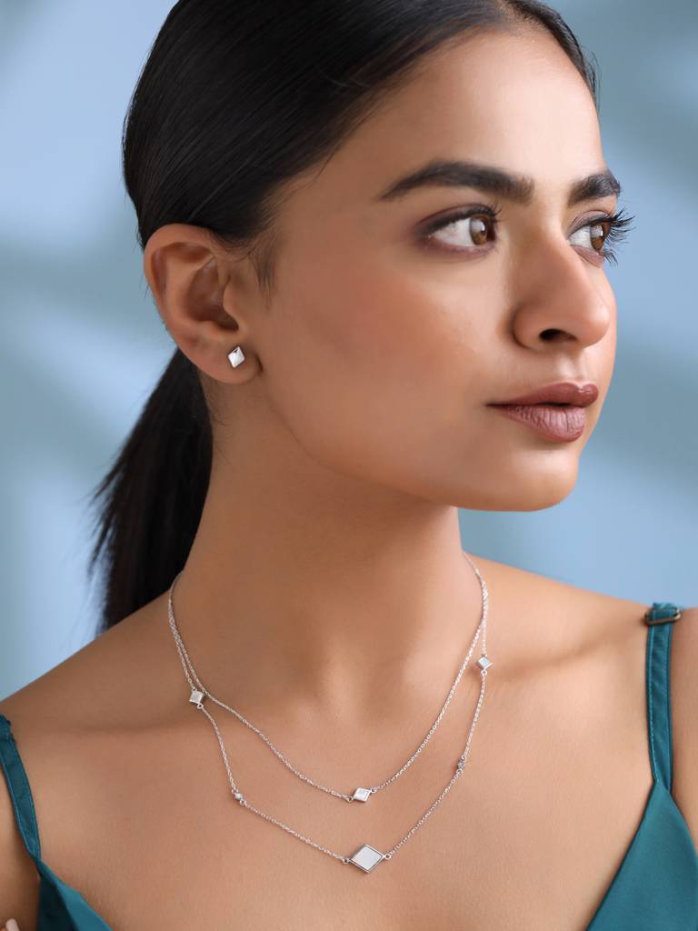 Kicky And Perky 925 Sterling Silver Mother Of Pearl Necklace And Earring Set -Vsilijns007 : VSILIJNS007_S