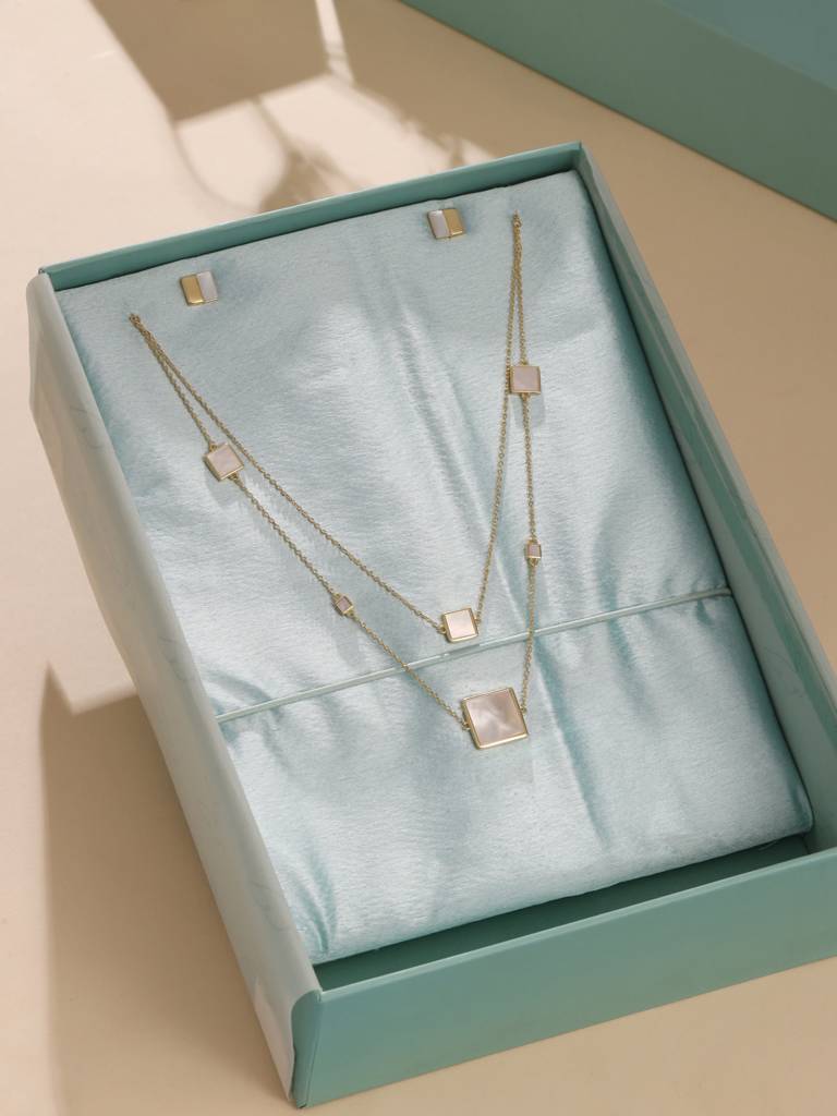 Kicky And Perky 925 Sterling Silver Mother Of Pearl Necklace And Earring Set -Vsilijns013 : VSILIJNS013_G