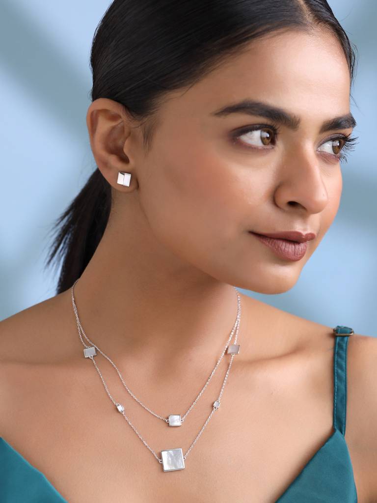 Kicky And Perky 925 Sterling Silver Mother Of Pearl Necklace And Earring Set -Vsilijns013 : VSILIJNS013_S