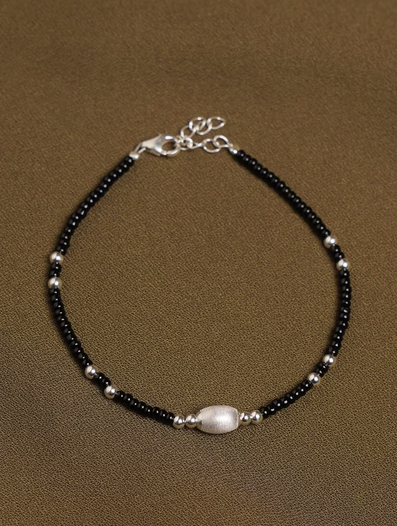 925 Sterling Silver Black Beaded Bracelet With Silver Accents : ARSBR171