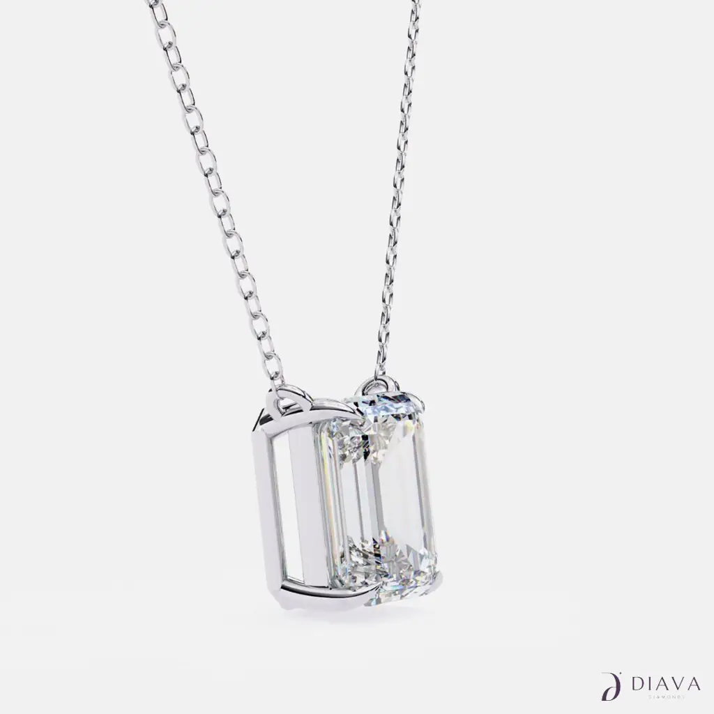 Classic Emerald Solitaire Pendant : ClassicEmeraldSolitairePendant