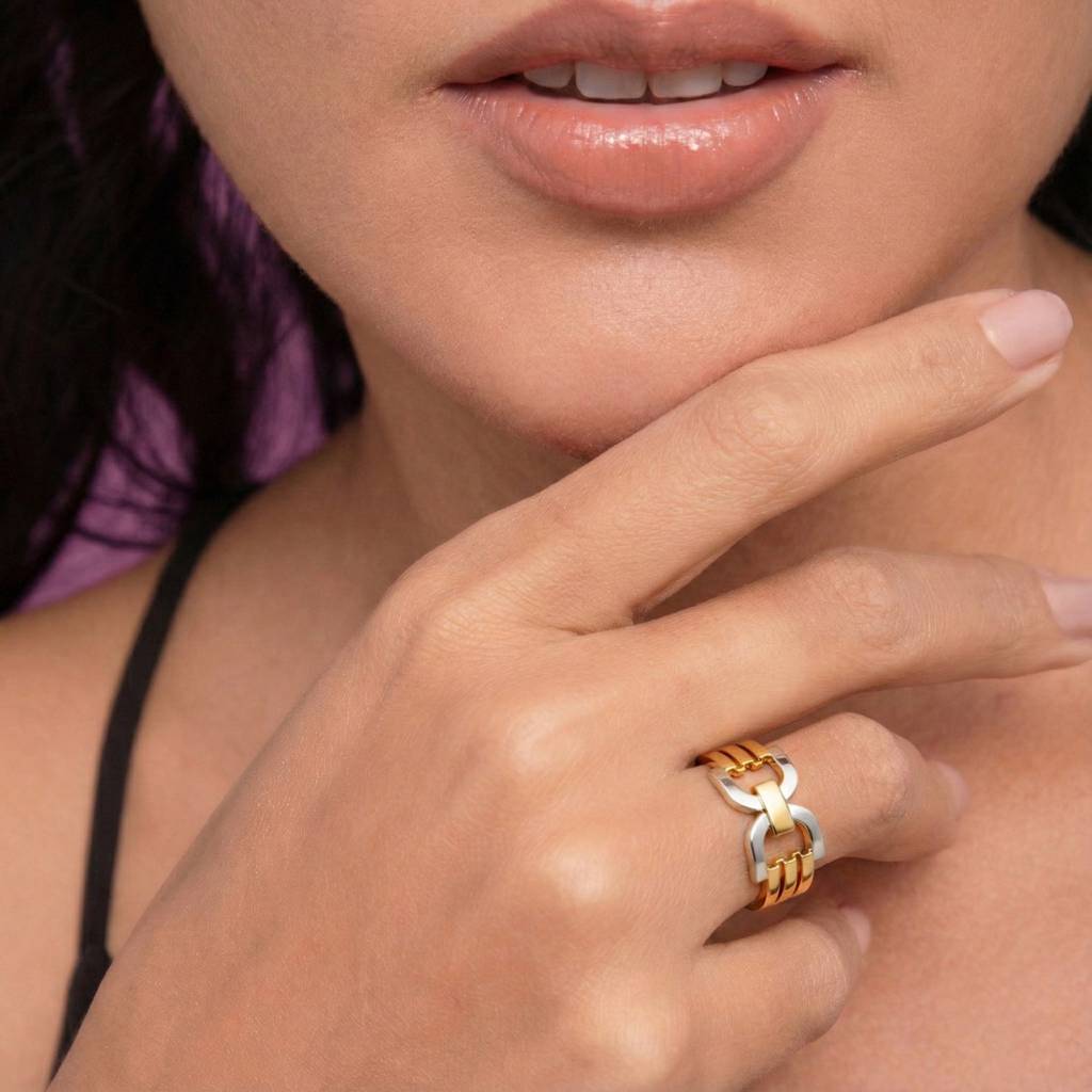 Dualuxe Interlock Gold Band : WG10169