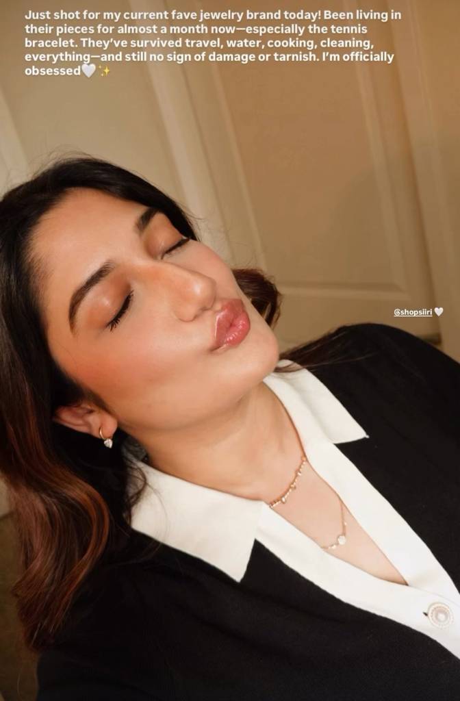 Golden Halo Pendant Huggies : siiriiii