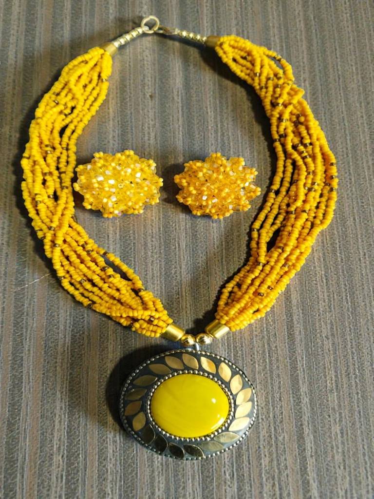 All-Day Statement Beaded Necklace Set : BDE-YLW-TBOL-NWE-148