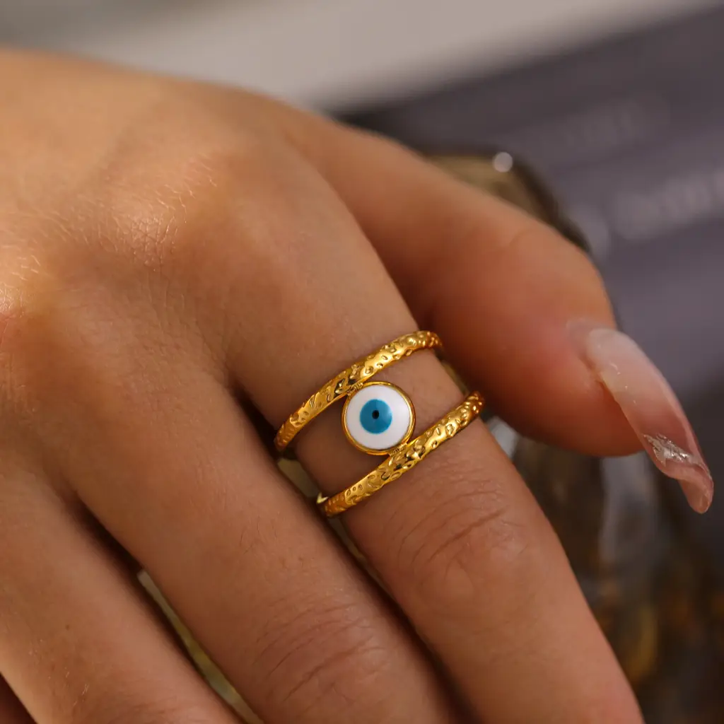 Gold Evil Eye Ring : LNE1027