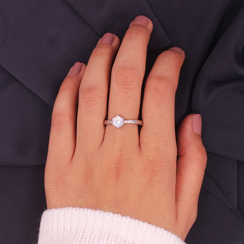 Classic Zircon Studded Adjustable Ring : RG007